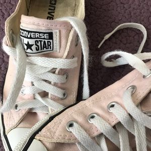 Converse women pink size 5